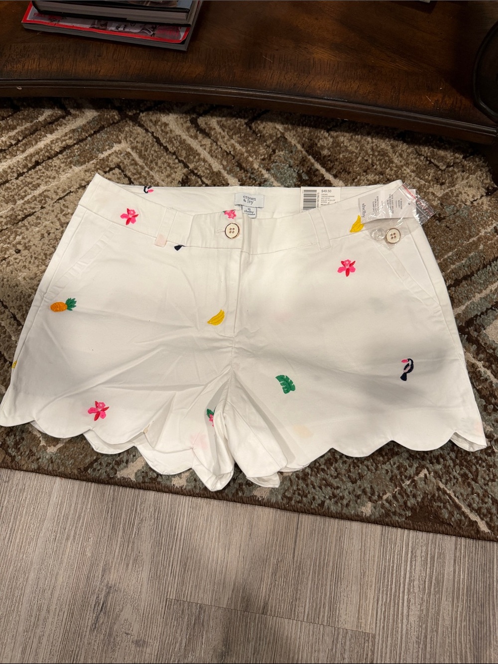 crown & ivy White Scallop-Hem Embroidered Fruit Shorts
